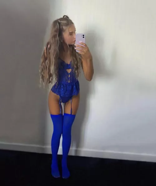 Emma in blue by Comic_sans0