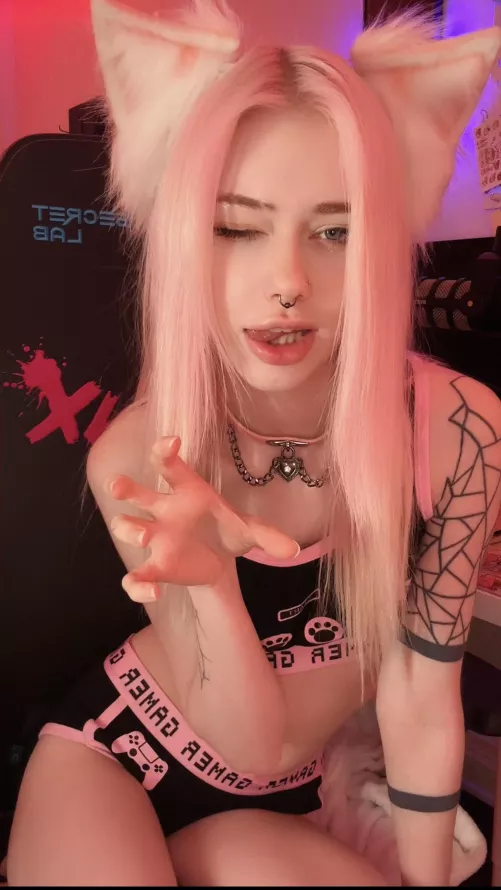 Feeling feisty hehe by saekkico