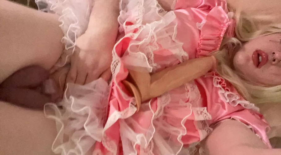 Feeling nice and squished by PermanentSissyBrandi