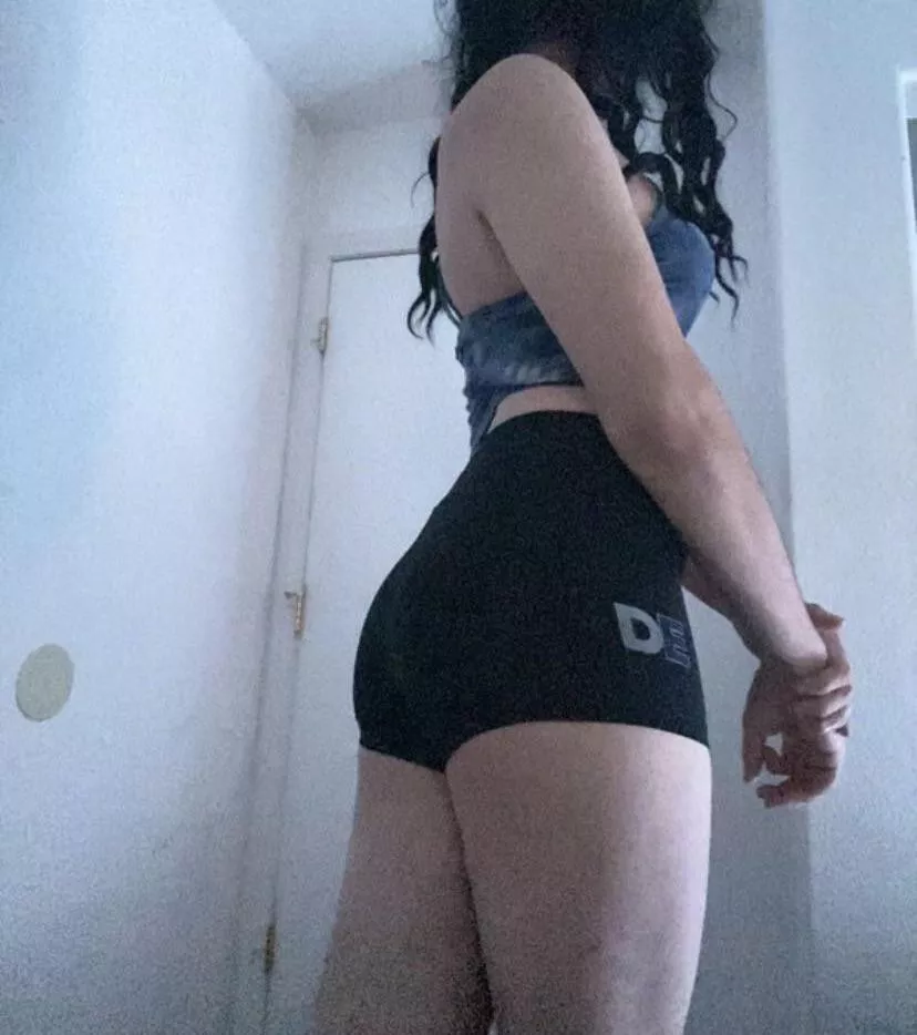 first pic 19 :) posted by beIIaaaa