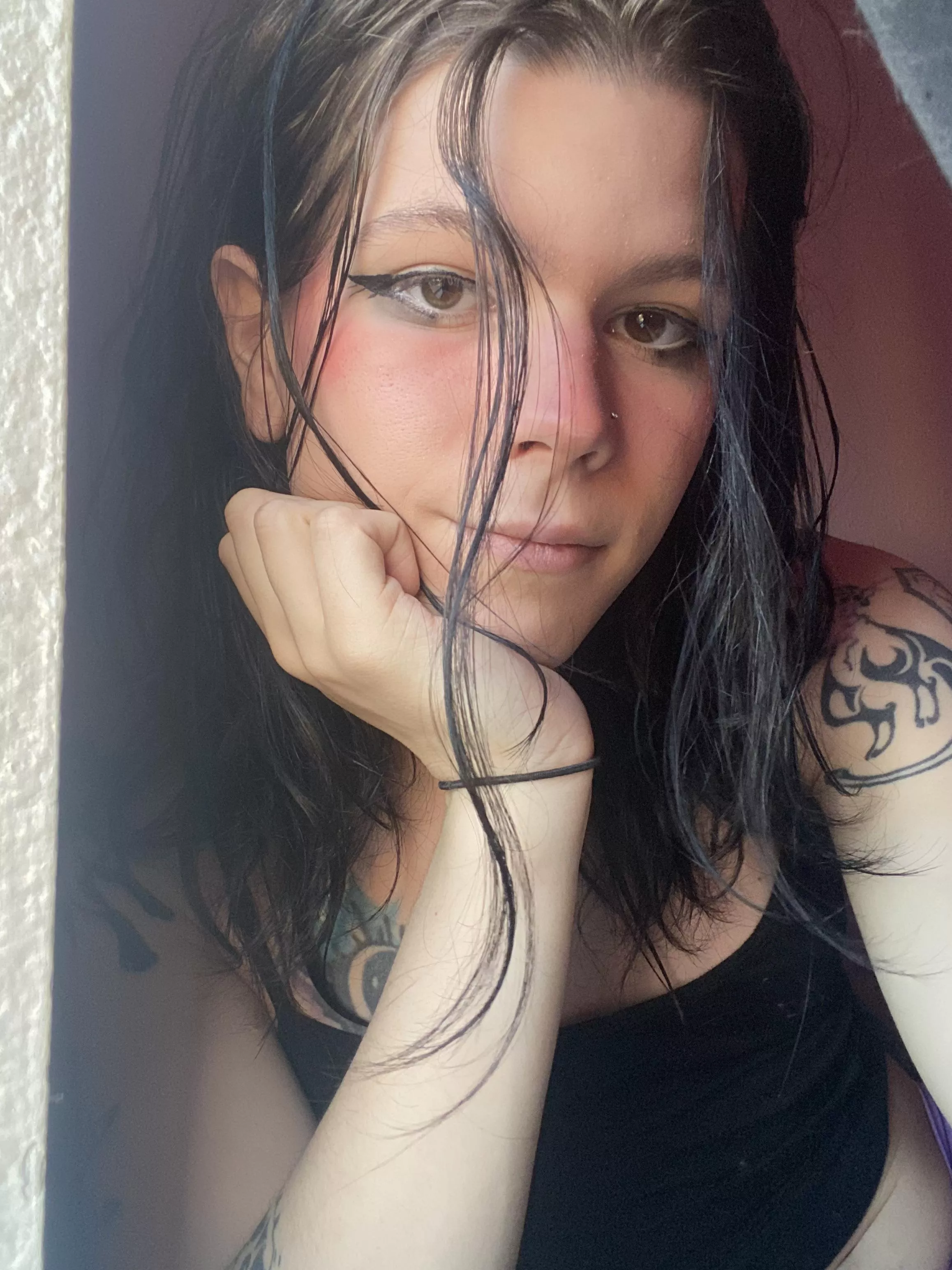 First time anyone has seen me in sunlight posted by xmarixi