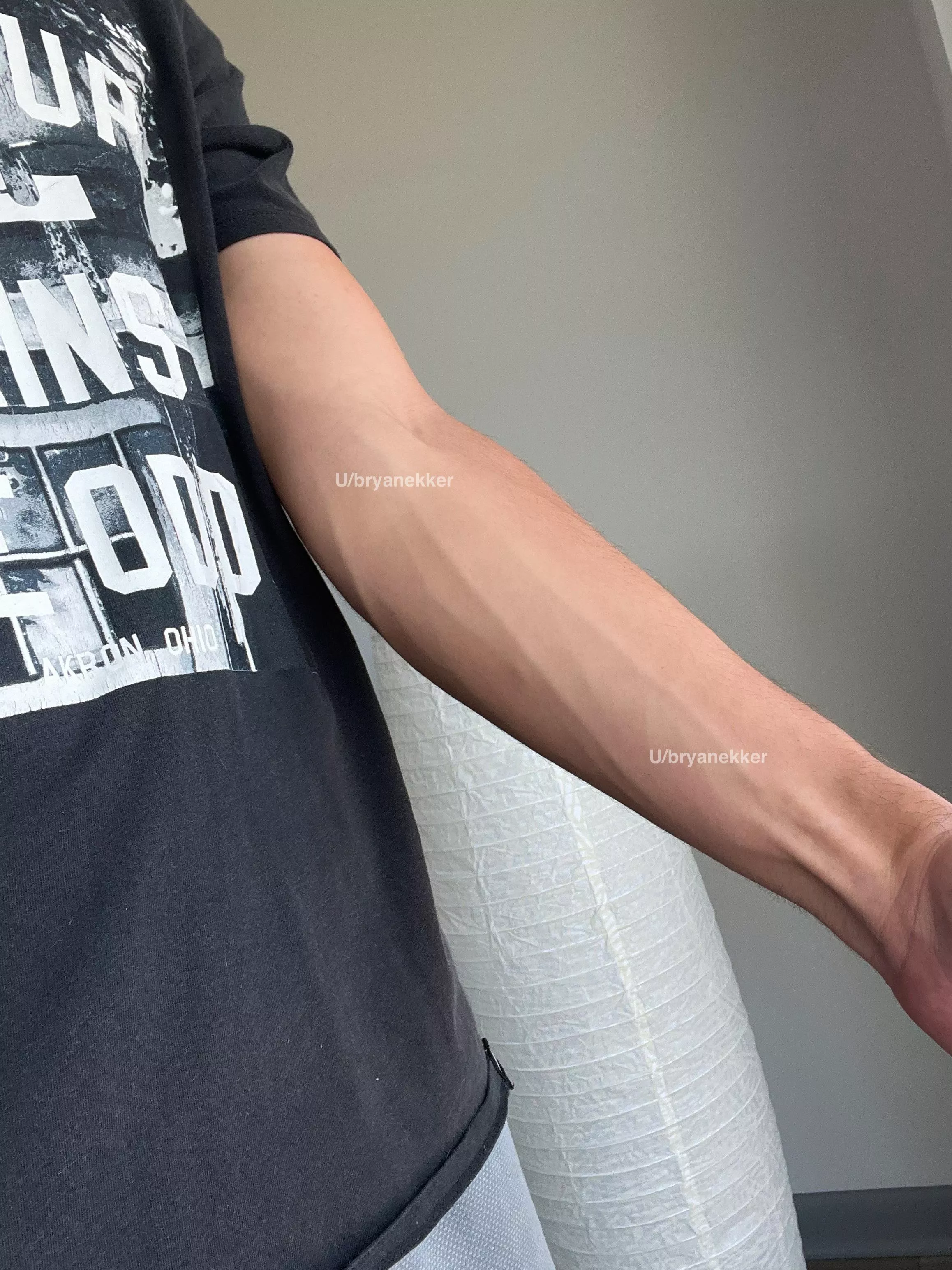 Forearms made to punish you😈 posted by bryanekker