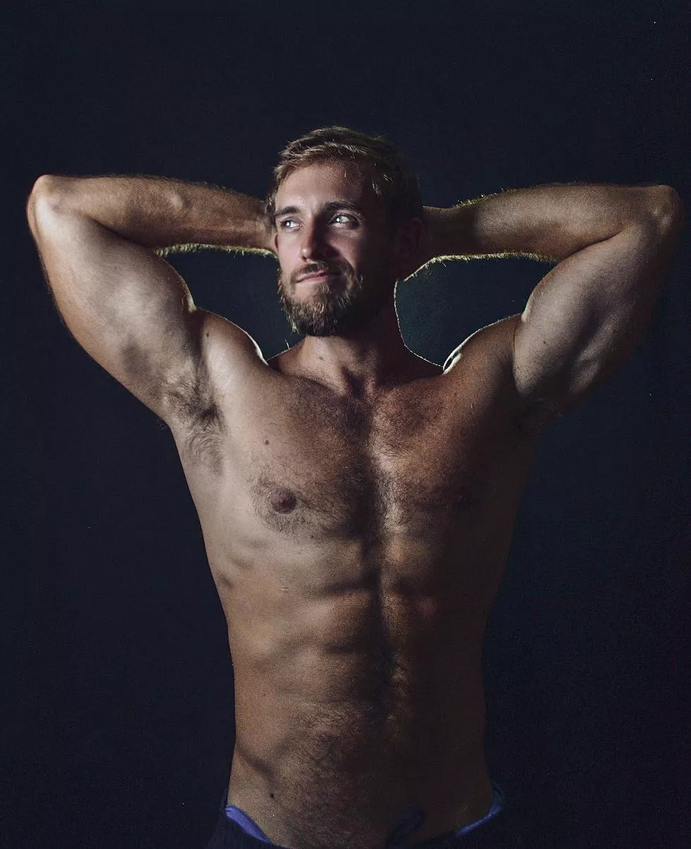 From a Photoshooting posted by BenUKfriendly