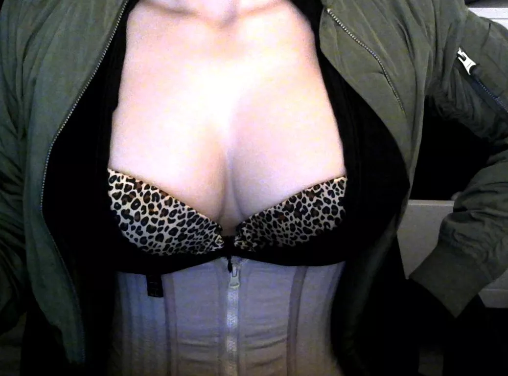 Getting ready for some streaming night posted by Decent_Total_3008