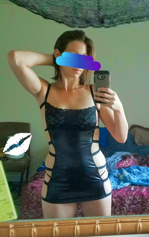 Good morning selfie [F] by voyeurcouple24