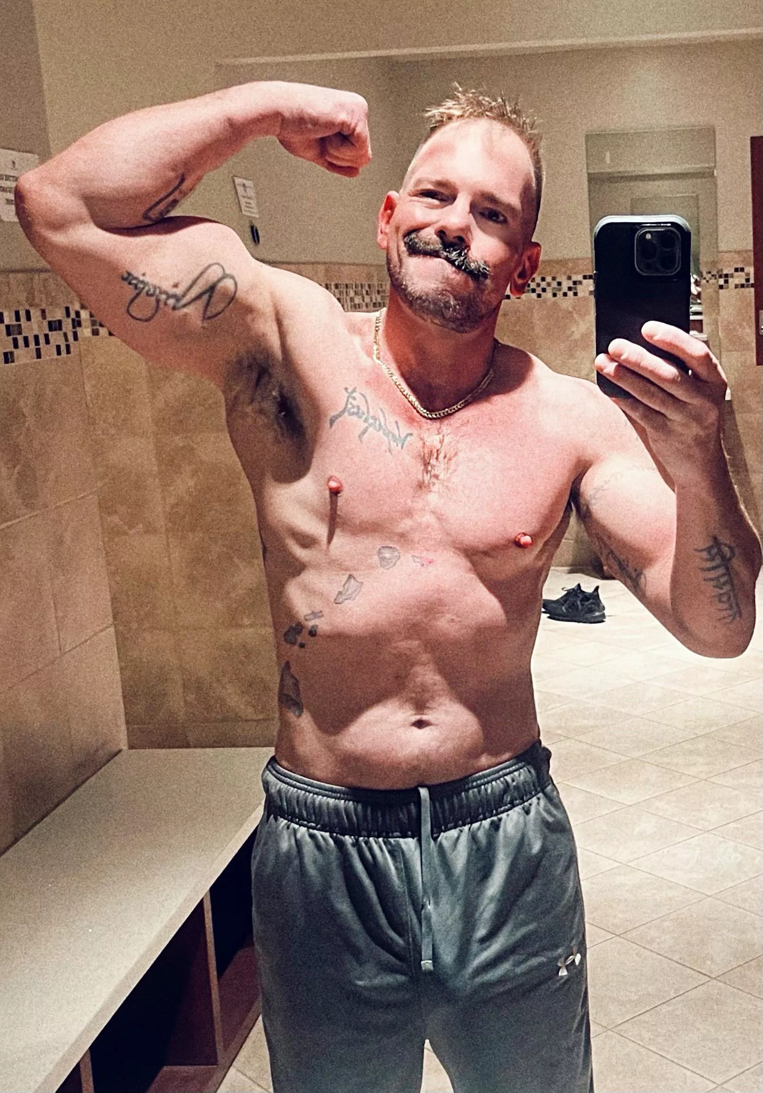 Gym flex a gun posted by inkedpolyglot