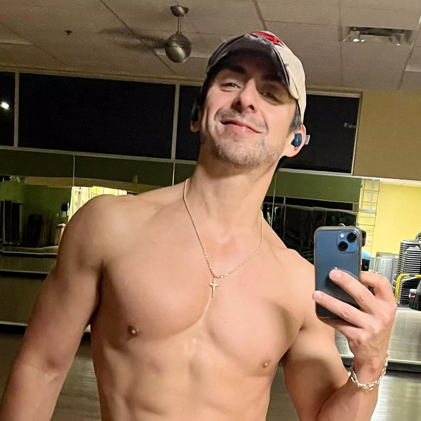 Happy Friday Junior! Keep on trucking, y’all, almost there! Make today special. Don’t be shy, say hi! posted by Brief_Mode2746