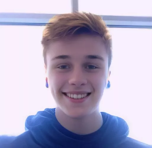 Heeeey 👋 by boy_sharing_toy