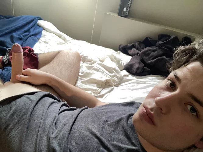 Hello person sorting by new please stop here by MistersThrowaway