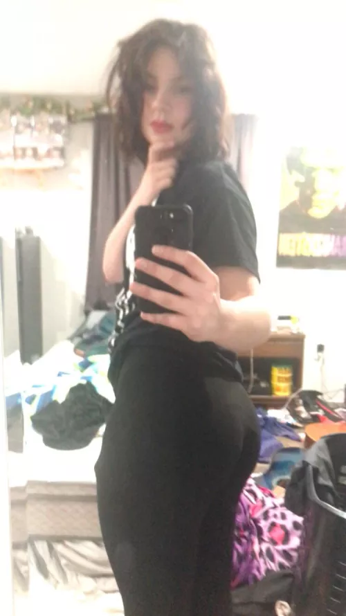 Heyyy 😘 by FrudiLoop