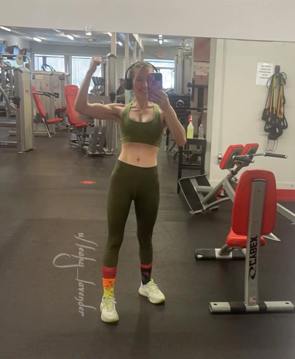 how are my baby gains?🥰 posted by Leaky_Lavender