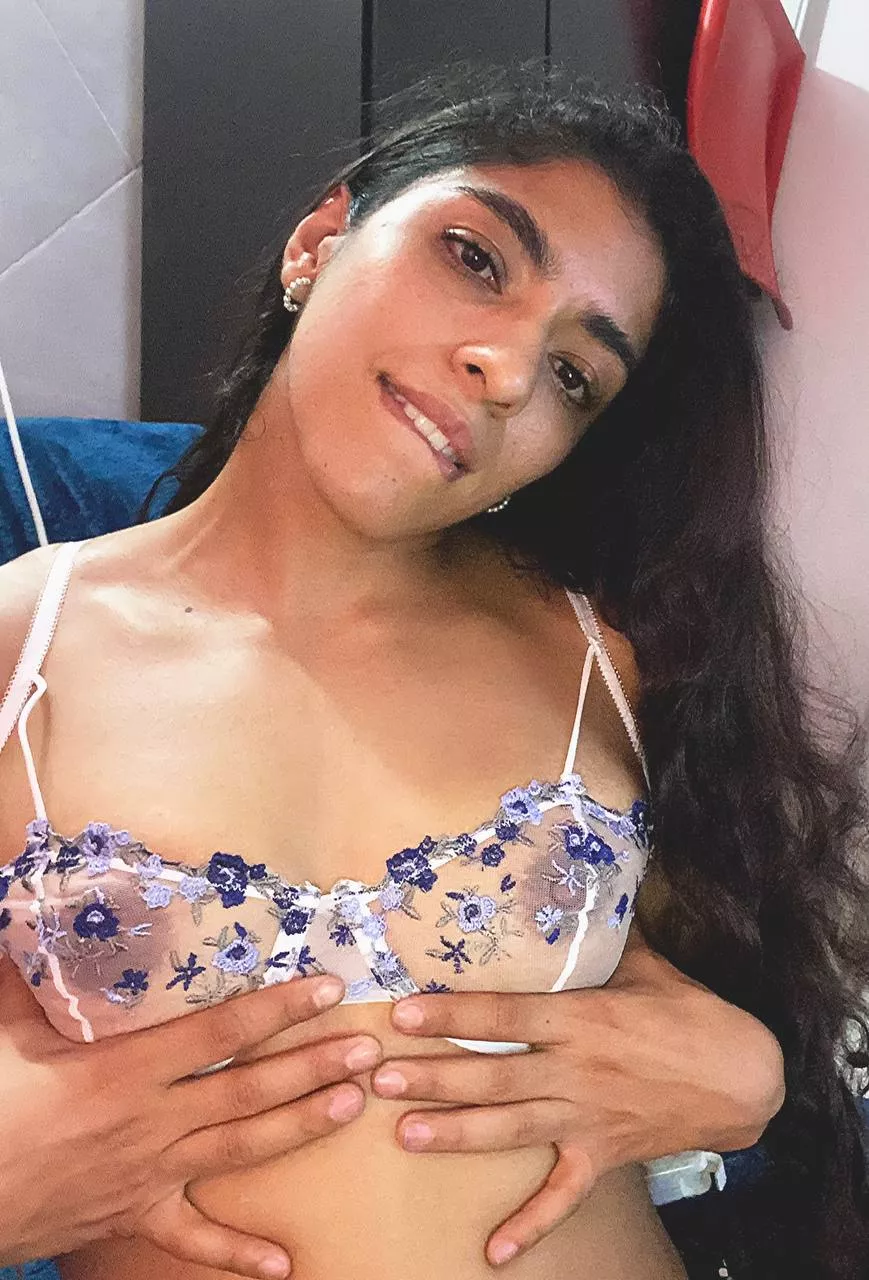 I heard you are into long haired latinas posted by Reasonaible