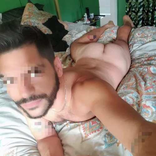 I need a 👅 any volunteers? by mygoshmygeesh