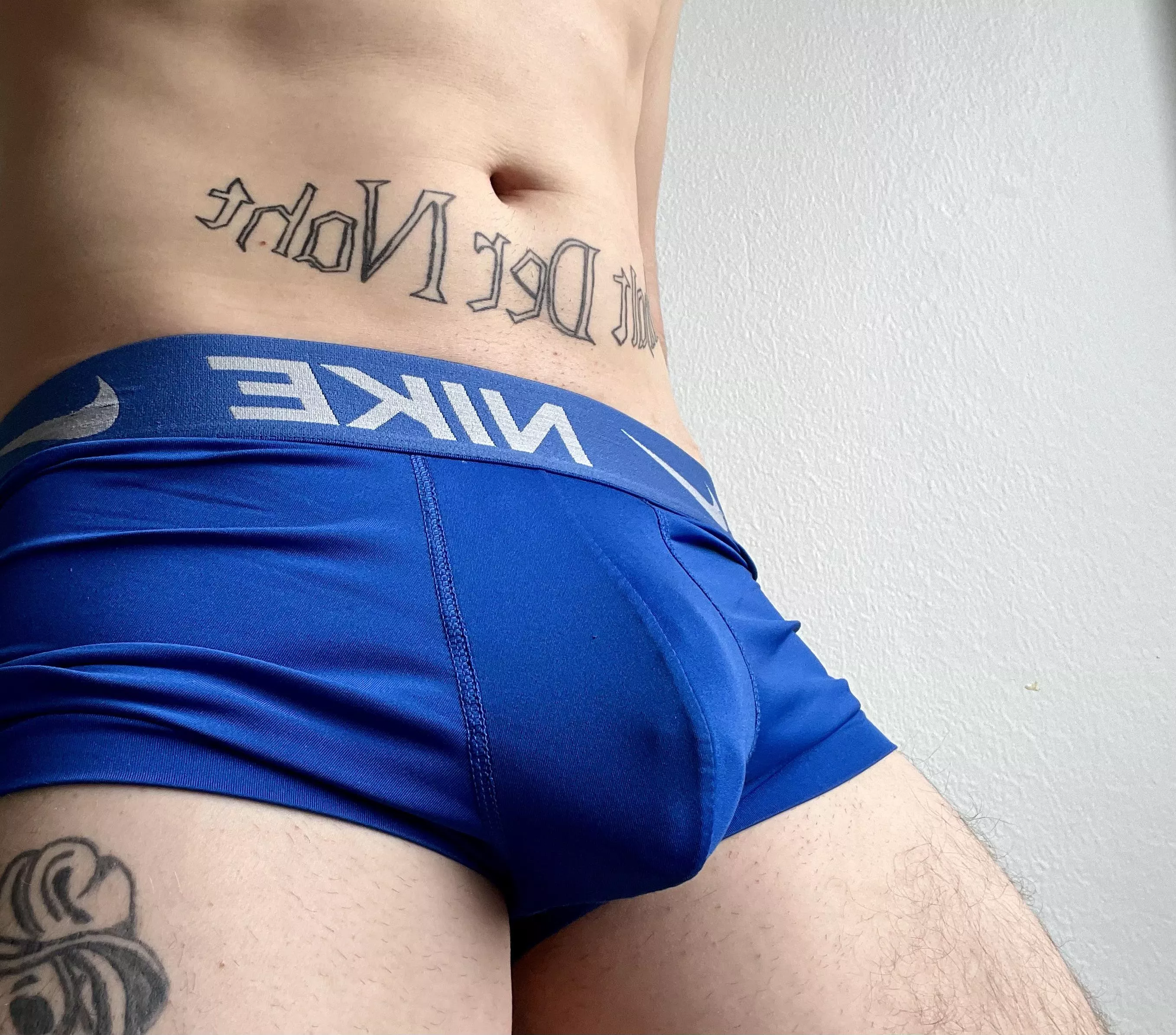 I think you can see him posted by naughtybootyeater