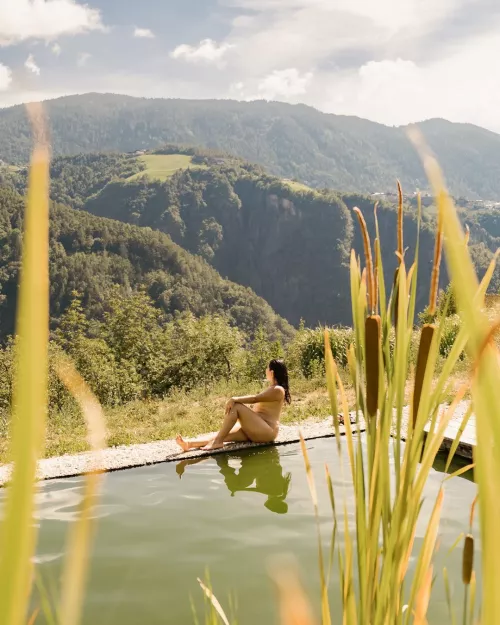 If the Vineyard has an outdoor shower, I’m considering it clothing optional by thedeitynextdoor