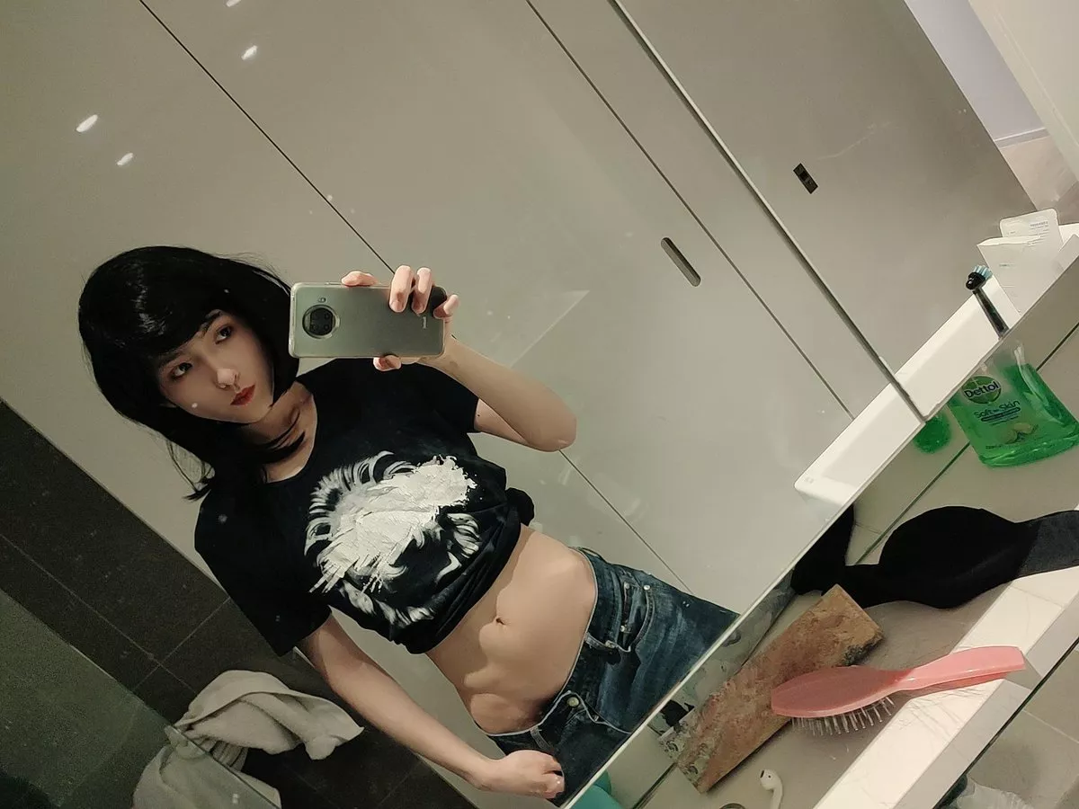 just an old pic posted by Alexieeee111