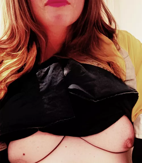 Lick or suck ? by mirimawicked