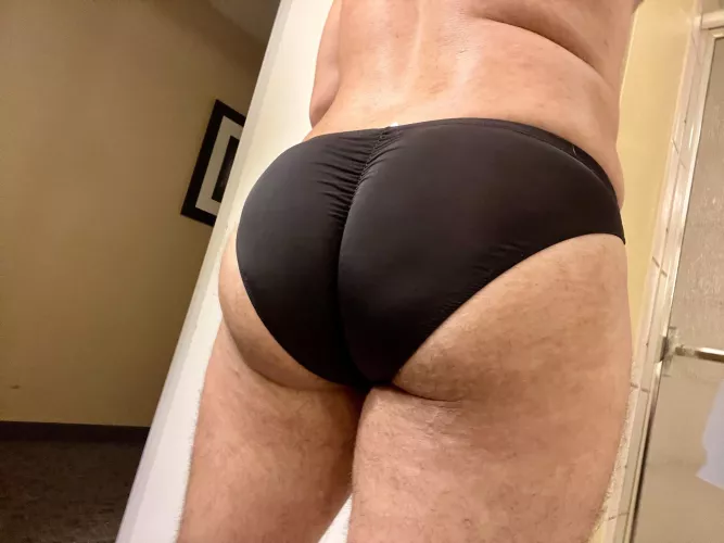 Love the feminine feeling these give me 😏 by freelinzberg