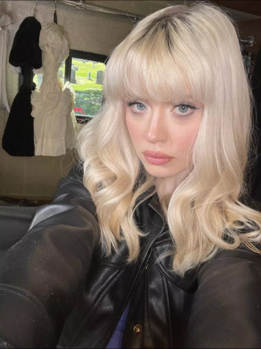 Maisie Peters is absolutely gorgeous posted by KapitanSparkz