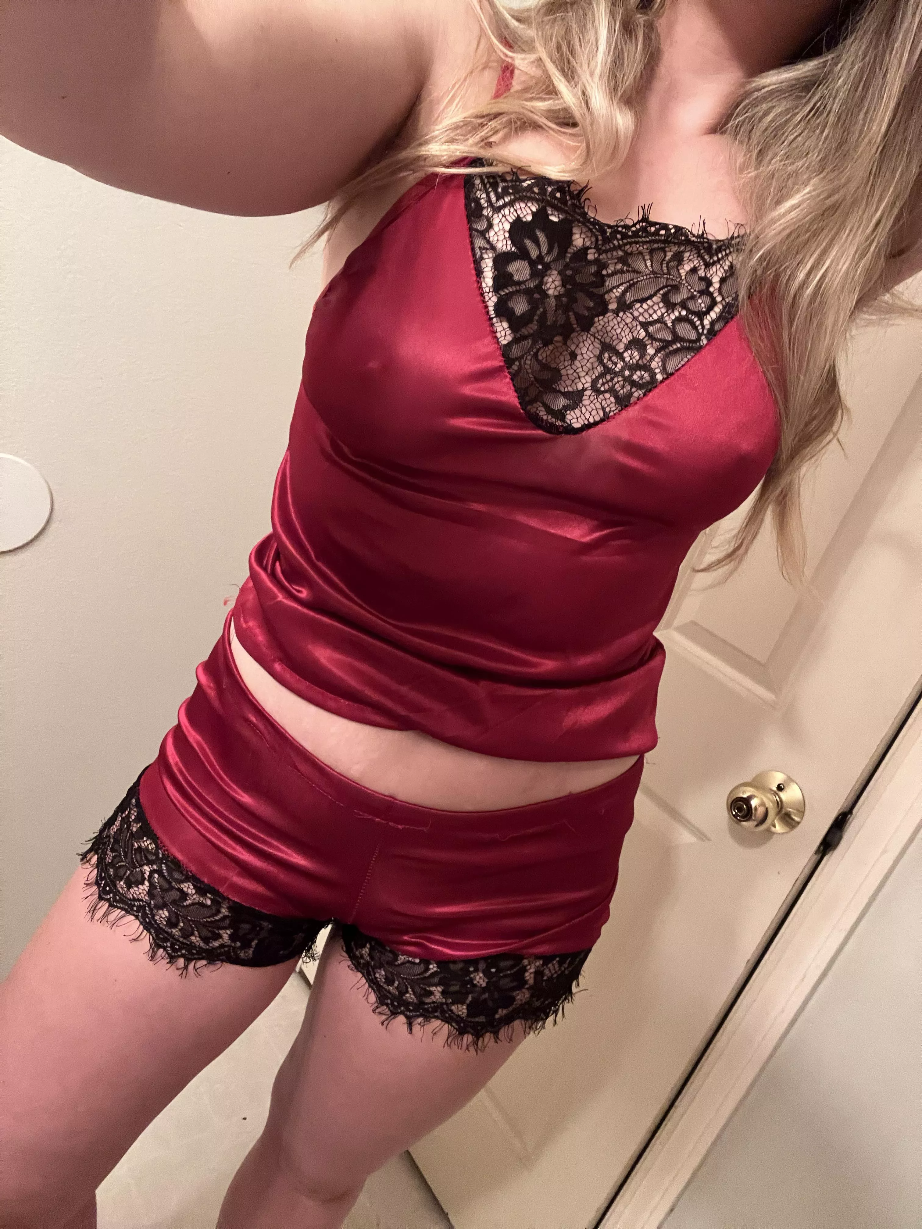 My milf jammies posted by tallbrunette-