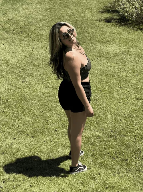 Nothing’s sweeter than a sunny day by Damnedwhelp365