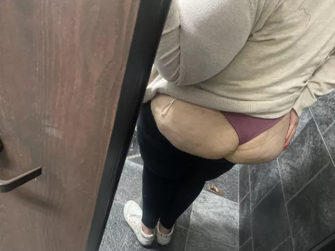 Office booty by Michipeachy3