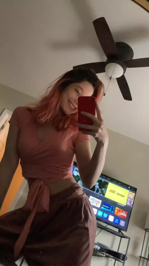 Pink haired cutie 🥰 by deszybabe