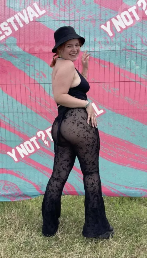 Raver arse by iBizzle01