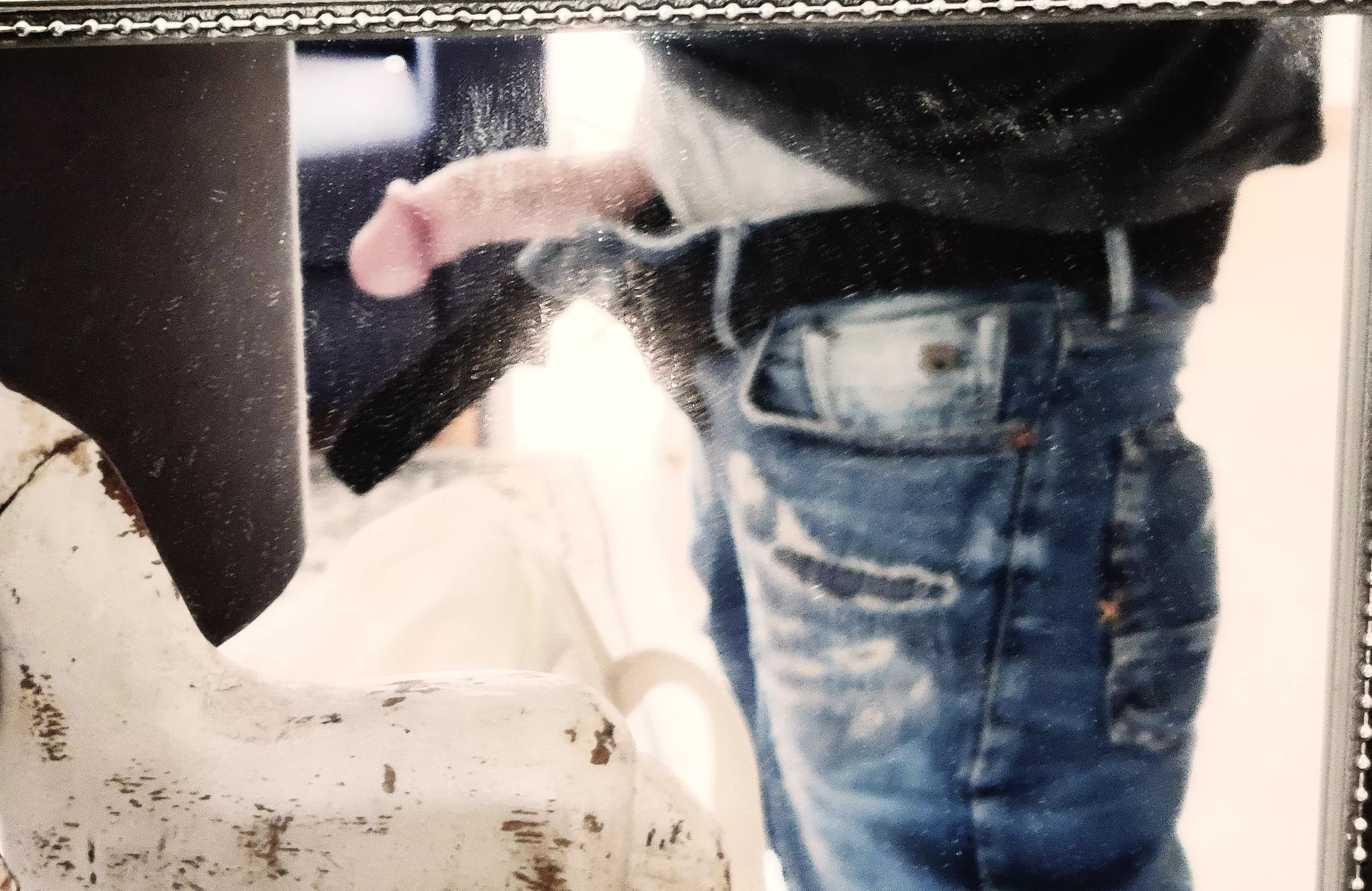 reach out [42] posted by zifes