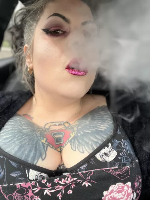 Smoking before work💋 by Vfevers