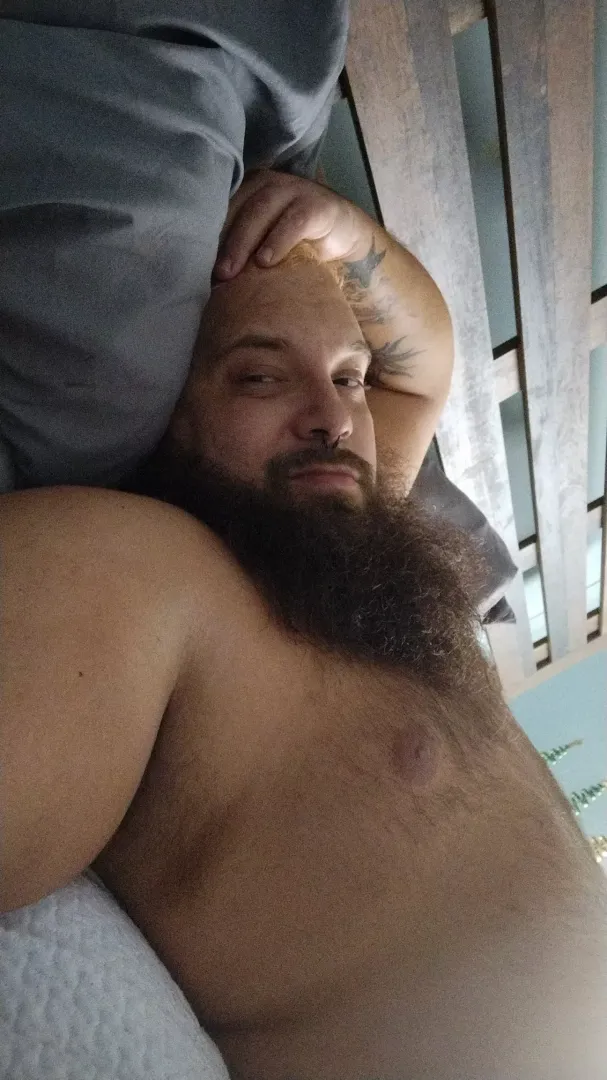 Sometimes I could really use a load in the beard. 😜 posted by EfficiencyWooden7823