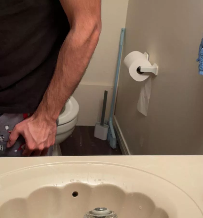 still smoll forearms 🥹 posted by TheFreakyVirgin