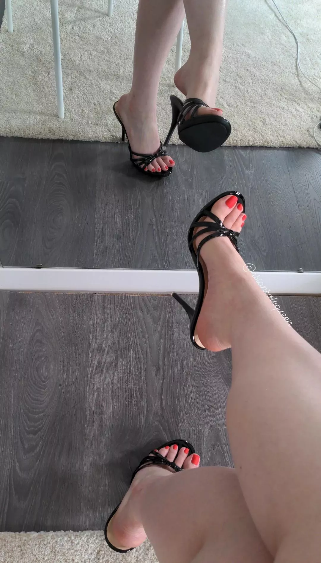 This colour pops so well on my skin tone 🤭❤️ posted by asiansolequeen