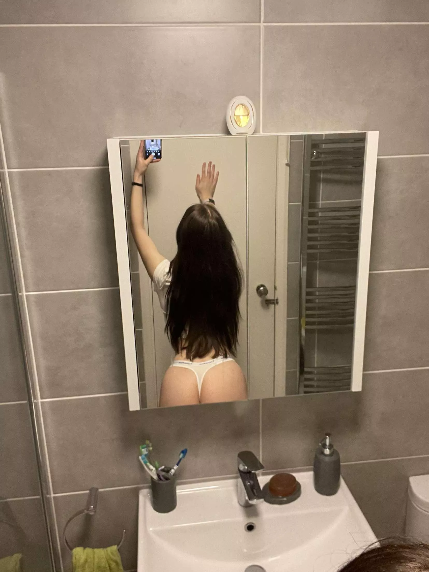 throw me up against this wall please 🥺 posted by leenaleaks