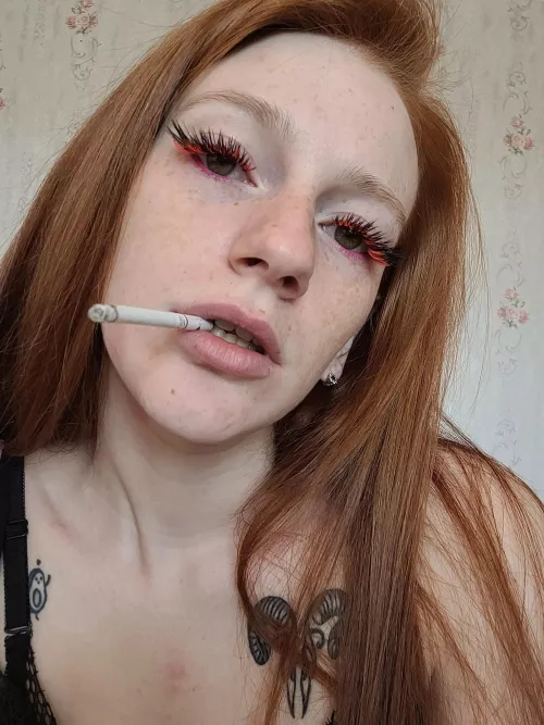 Time to smoke 🚬 by Alice_ginger