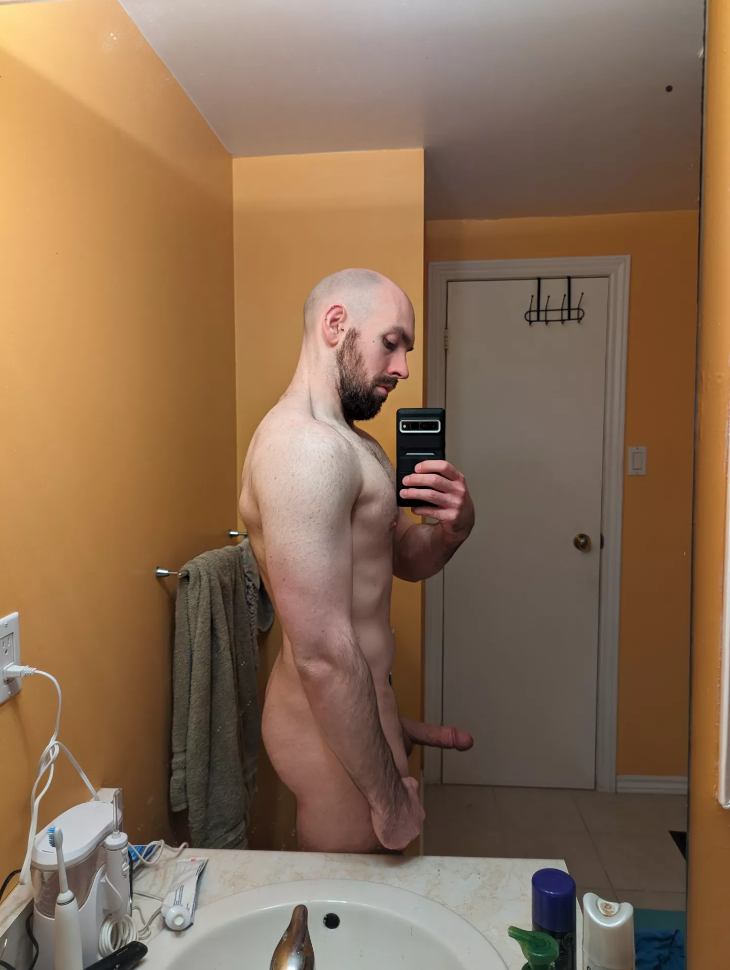 Upvote if you stopped scrolling posted by gatorshark921