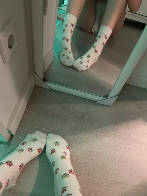 Wanna take them off? by HeavenlyAnxiety