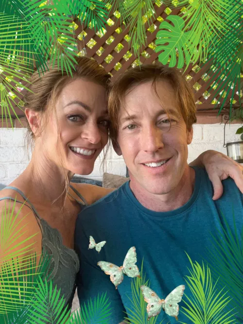 What a gorgeous day to play outside! 🌴☀️ Come join us on Chaturbate. Live now at http://peppermintdusty.live by PeppermintDusty