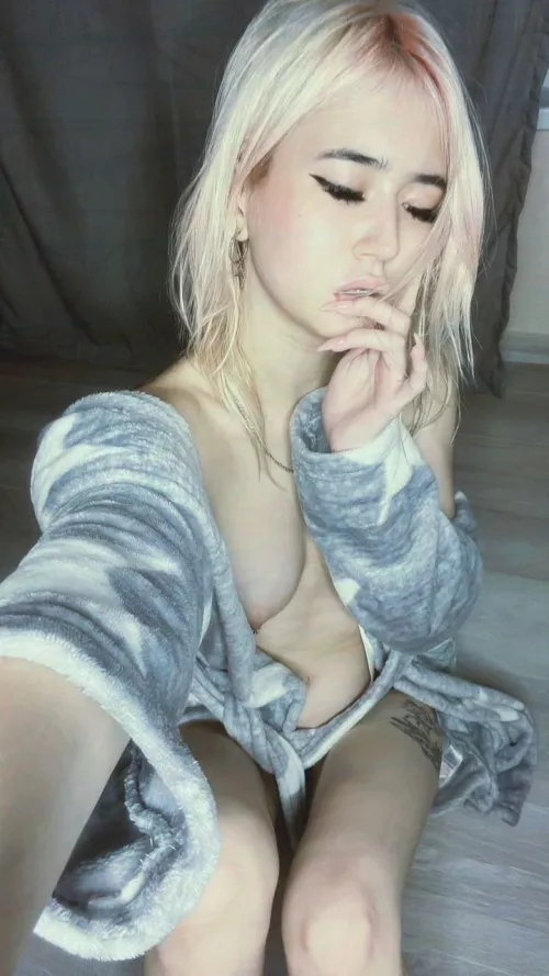 What would you do if you saw me just like that? by ninjastudih