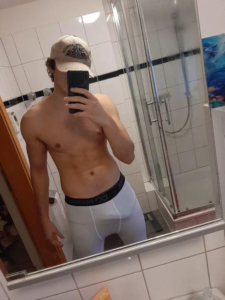 (20)✌🏻 posted by beaugosse_xxx