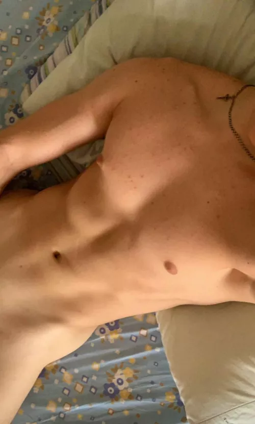 23 Anyone wanna hmu? by swimboy_99