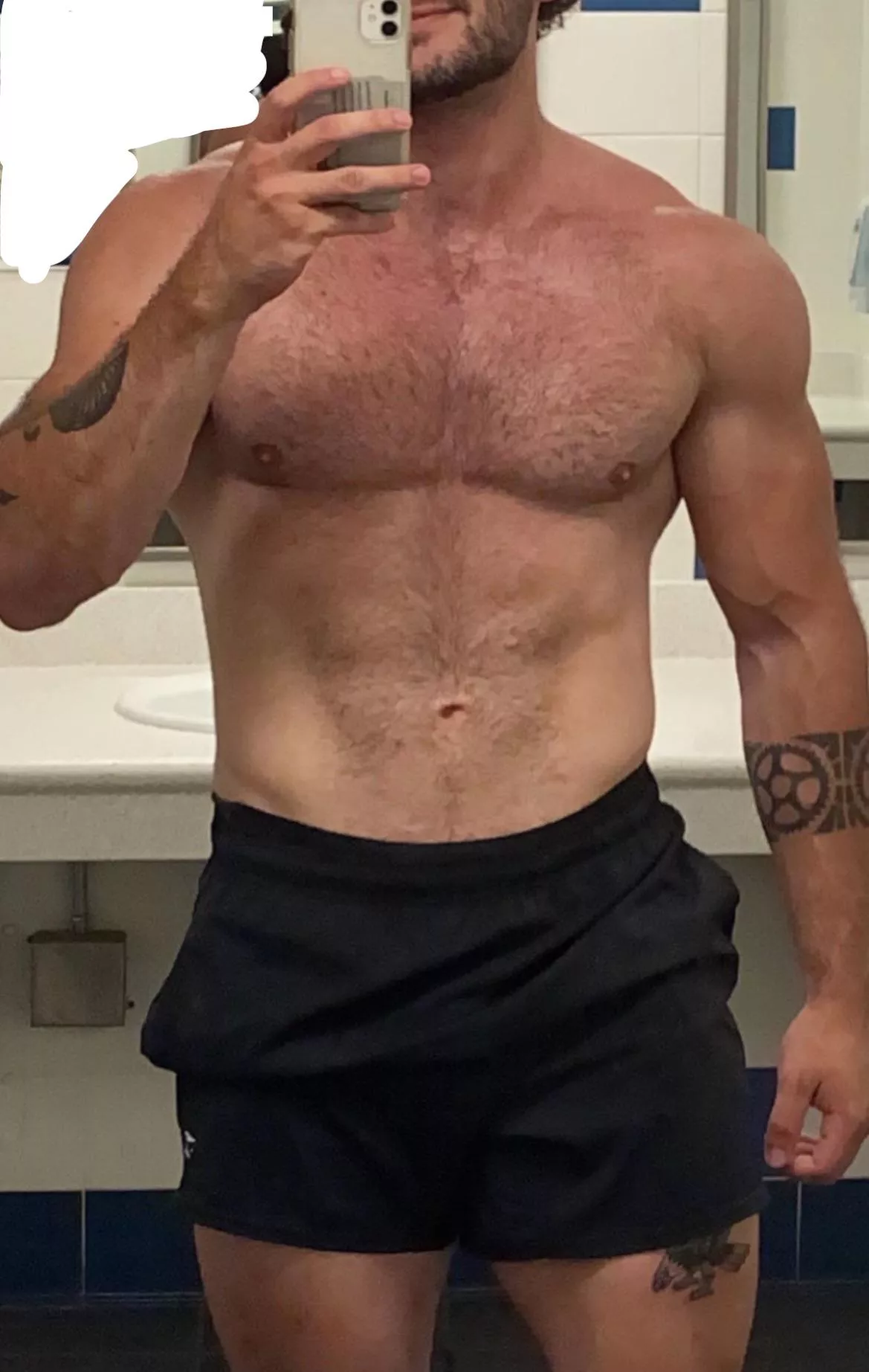 27M 6’4, fit, hung, experienced bull in western NC posted by BuffAndTall