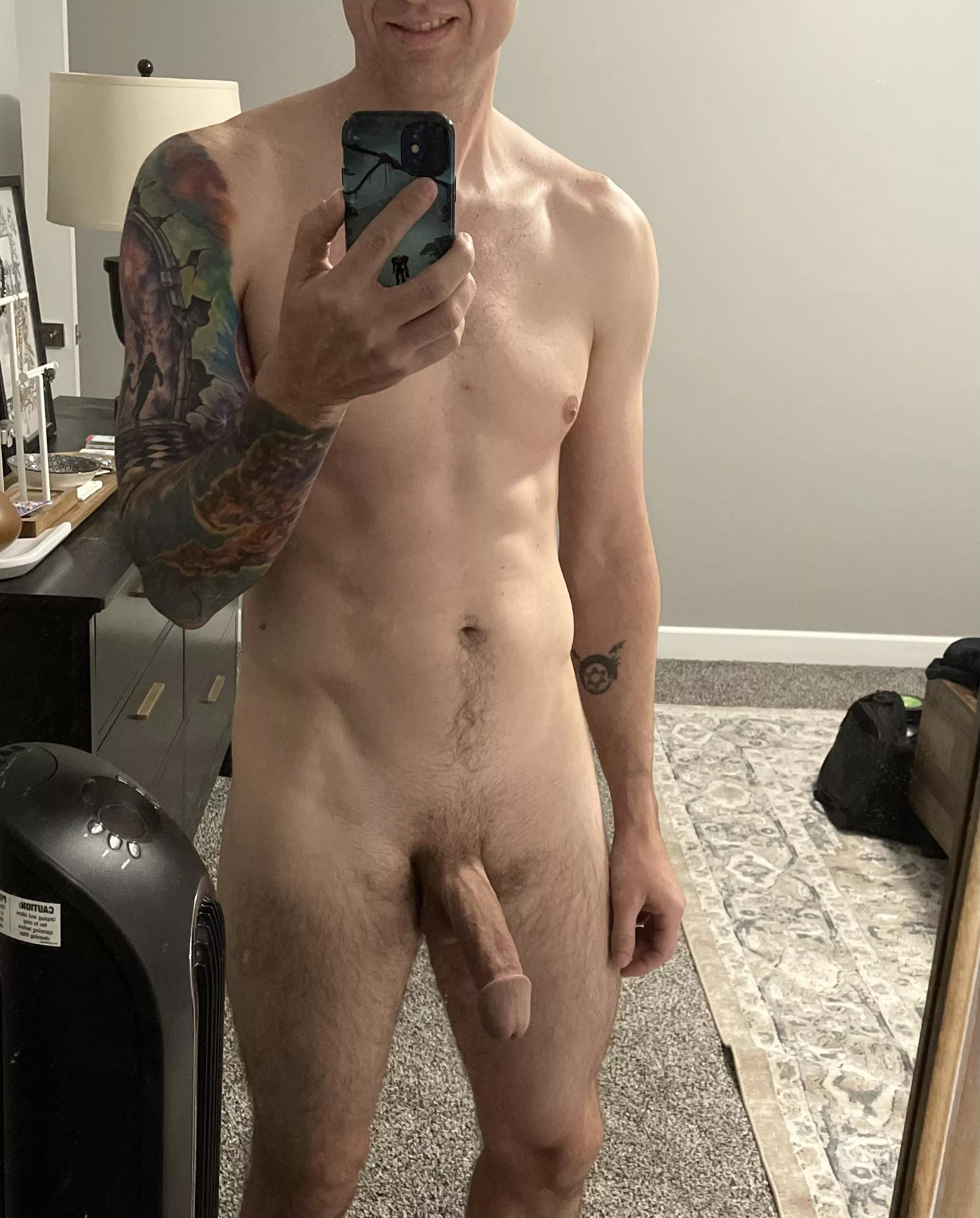 [36] Just a normal naked dad posted by Running_Daddy