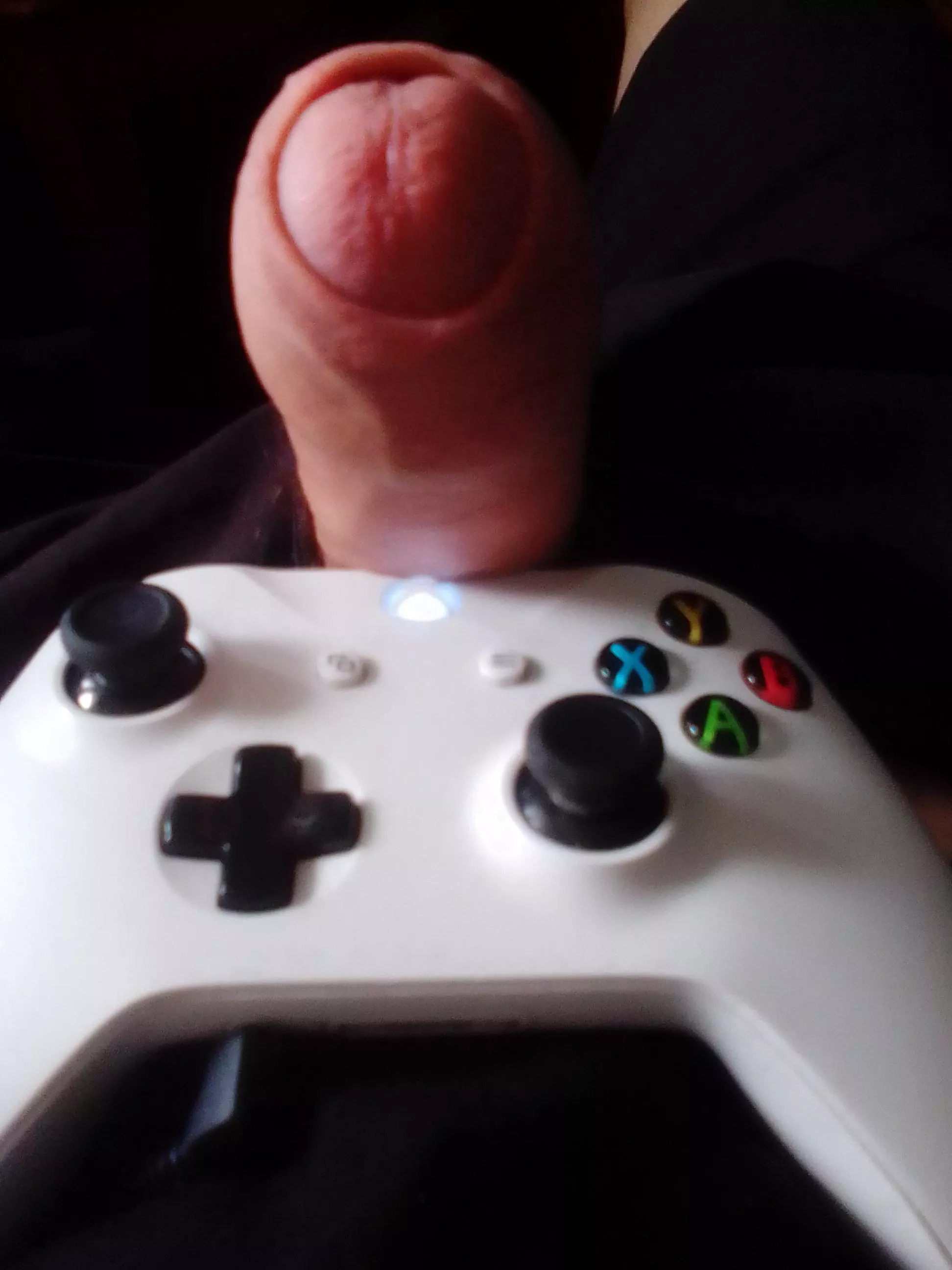 Any girls wanna go play with me posted by MurderKitty_TigerH1