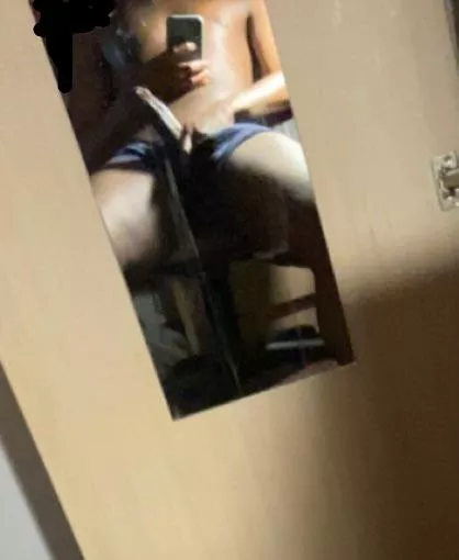 Call me daddy posted by bkskcbdjd