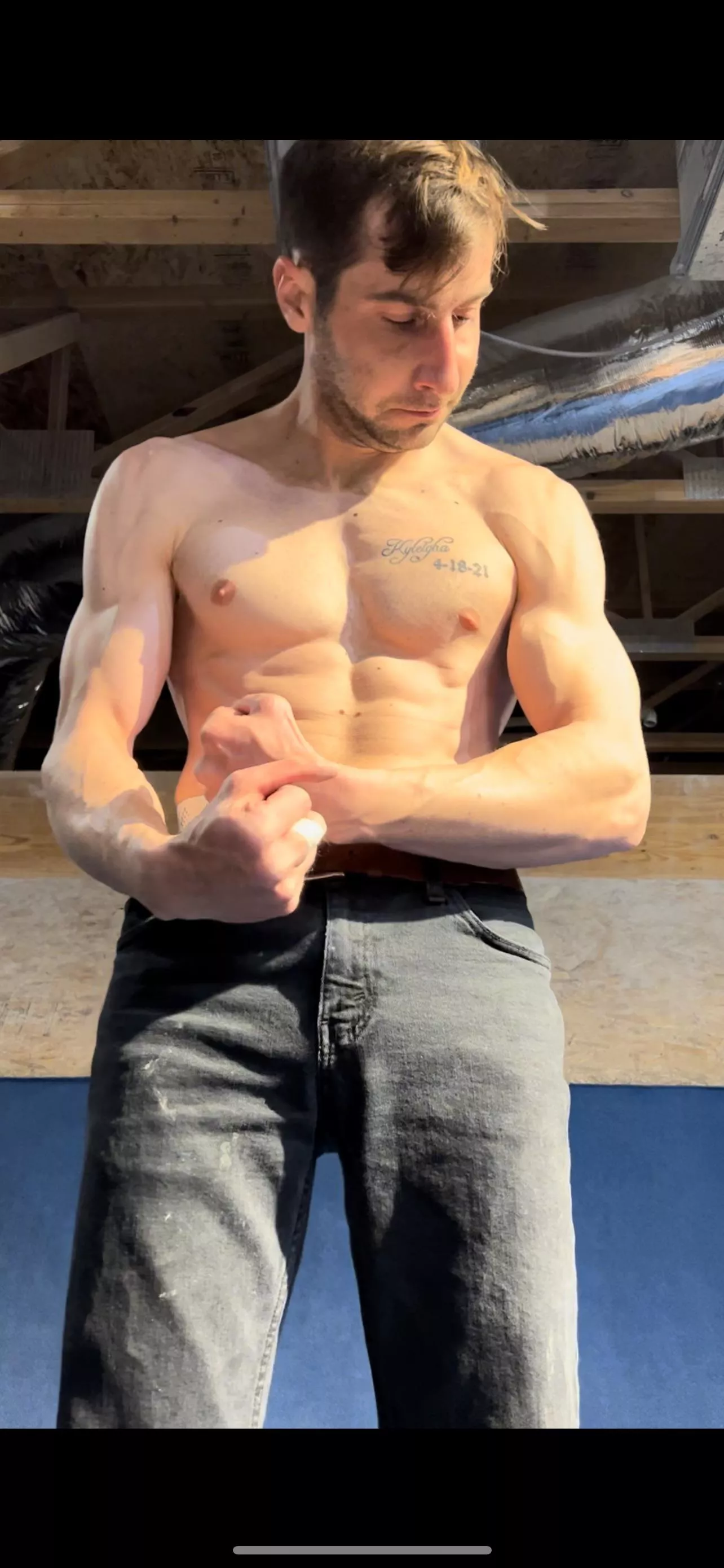 Climbing veins 🩸 posted by Roo_lawnmaster