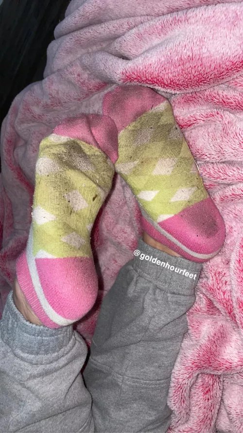 Different angle for you, do you like?😜 [selling] by goldenhourfeet