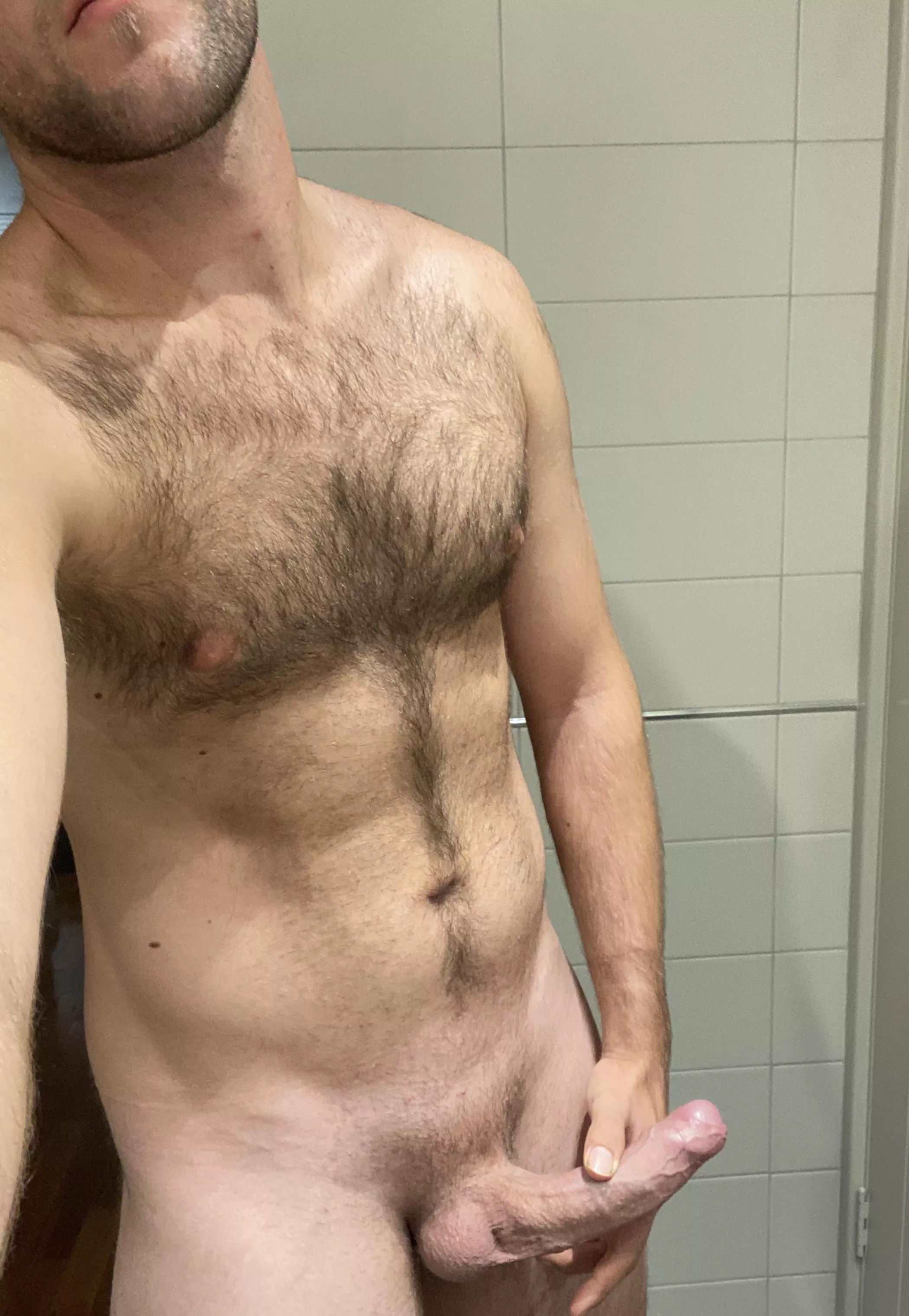 Full scope of the chest 😜 [21M] posted by EconomicsVast5325