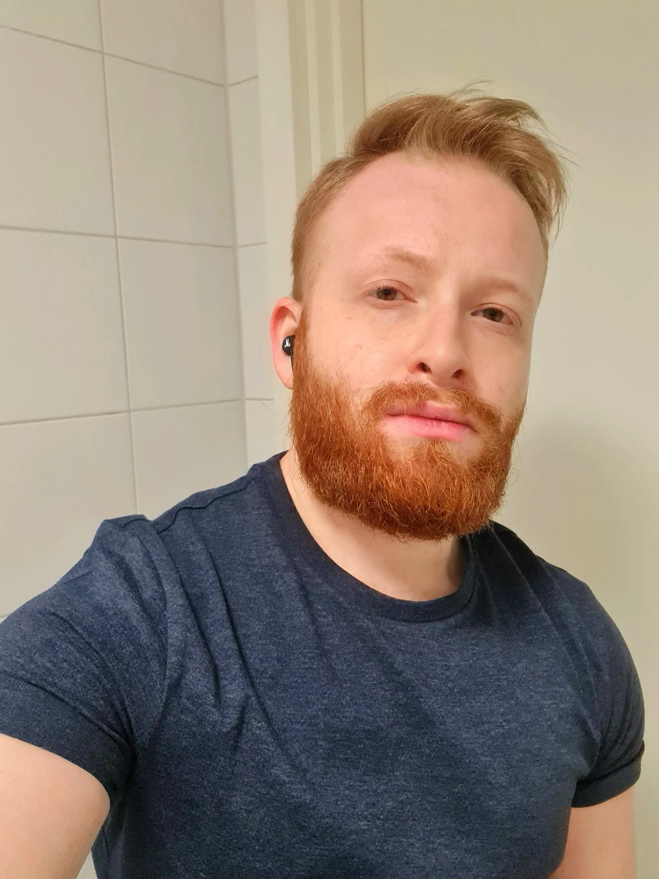 Guess I need a haircut 👀 posted by khllo94