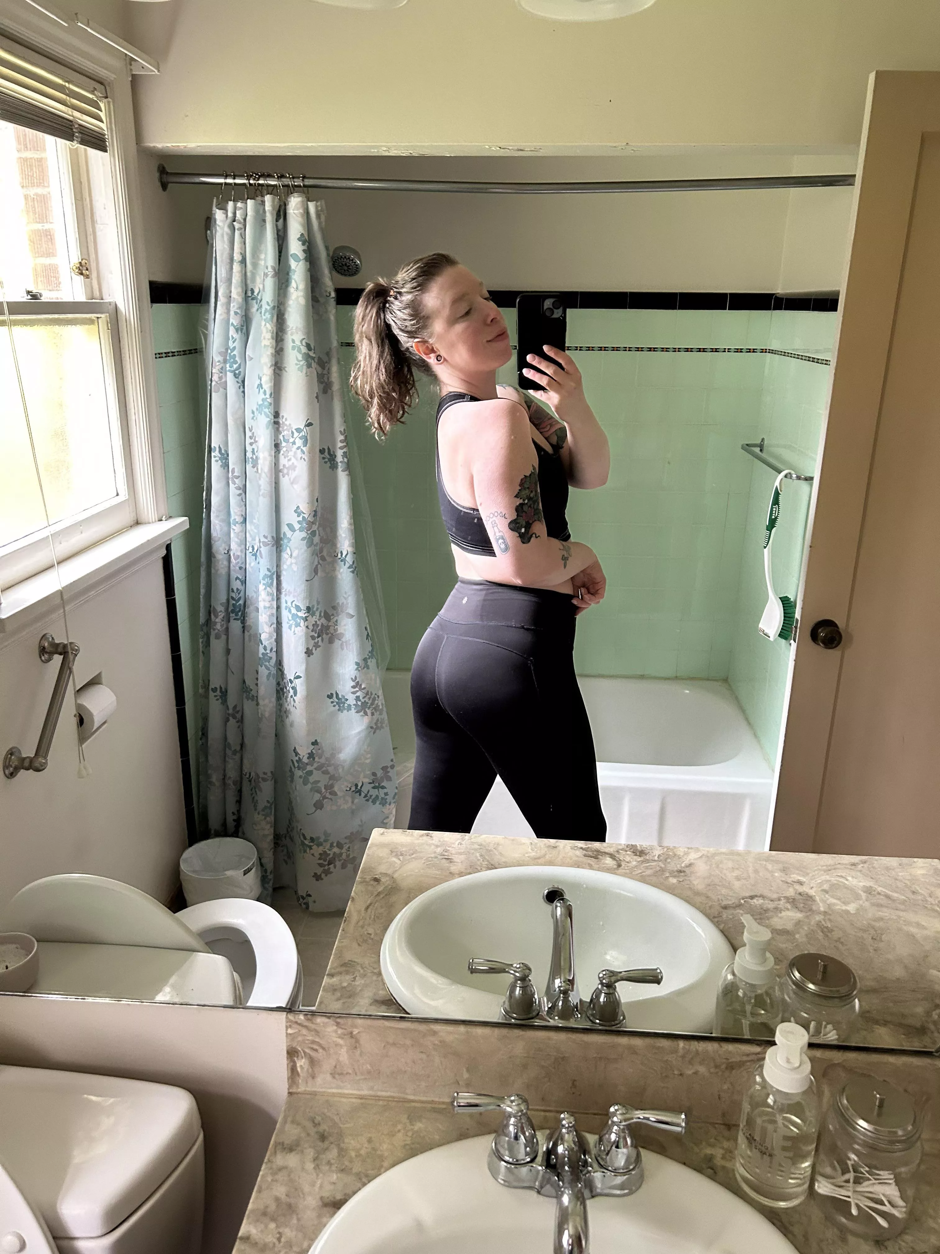 Heading to the gym! posted by -perky_peaches-